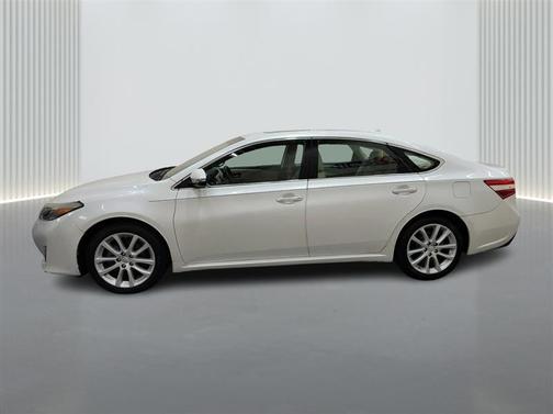 2013 Toyota Avalon XLE