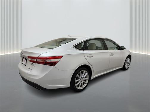 2013 Toyota Avalon XLE