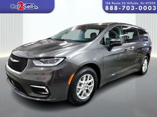 2023 Chrysler Pacifica Touring-L