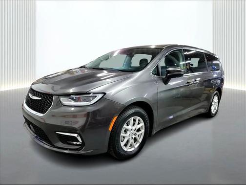 2023 Chrysler Pacifica Touring-L