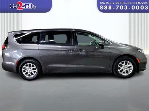 2023 Chrysler Pacifica Touring-L