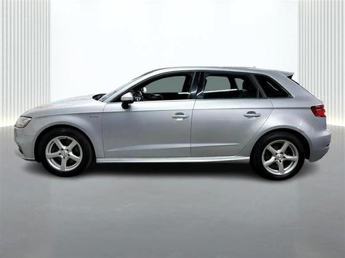 2017 Audi A3 e-tron 1.4T Premium