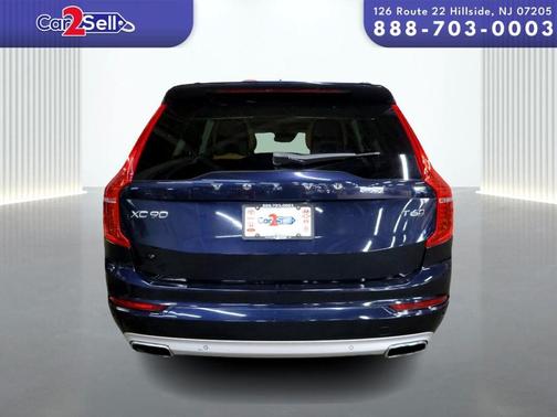 2016 Volvo XC90 T6 Momentum