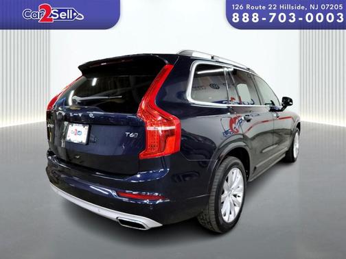 2016 Volvo XC90 T6 Momentum