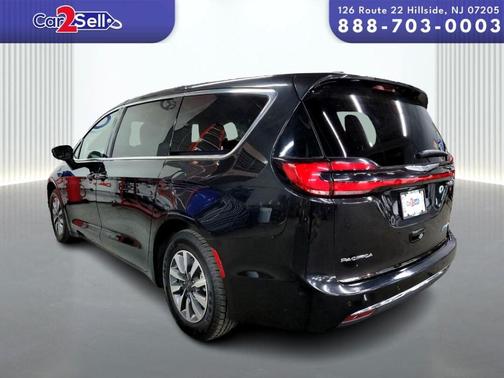 2022 Chrysler Pacifica Hybrid Touring L