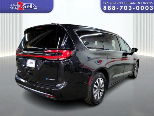 2022 Chrysler Pacifica Hybrid Touring L