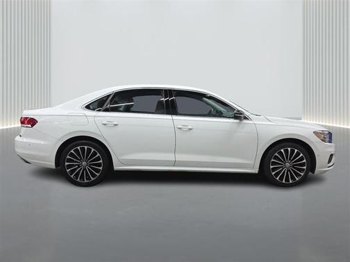 2022 Volkswagen Passat 2.0T Limited Edition