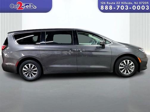 2022 Chrysler Pacifica Hybrid Touring L