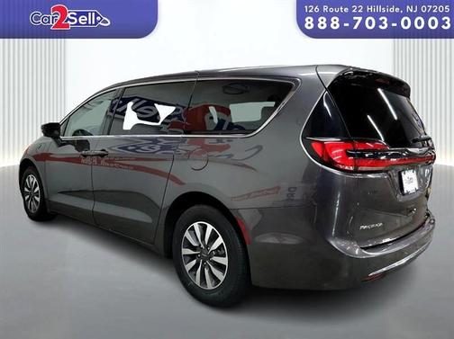 2022 Chrysler Pacifica Hybrid Touring L