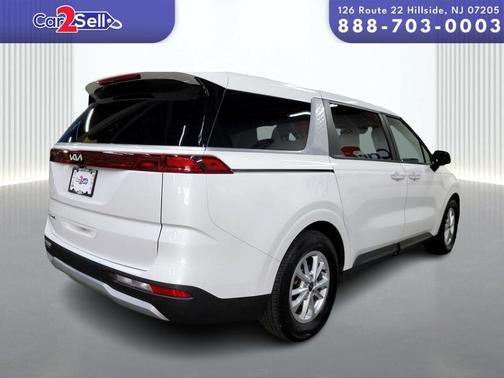 2022 Kia Carnival LX