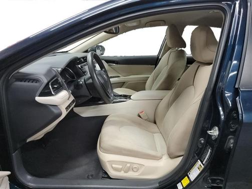 2020 Toyota Camry Hybrid LE