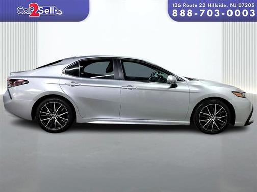 2022 Toyota Camry SE