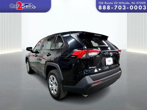 2022 Toyota RAV4 LE