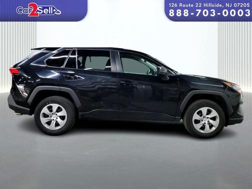 2022 Toyota RAV4 LE