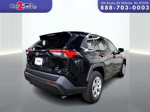 2022 Toyota RAV4 LE