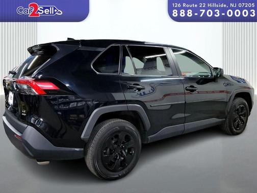2022 Toyota RAV4 LE
