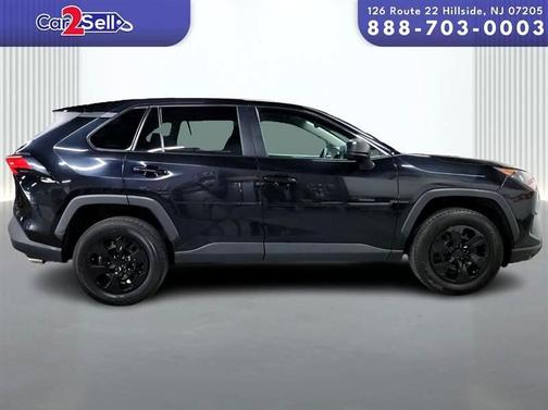 2022 Toyota RAV4 LE