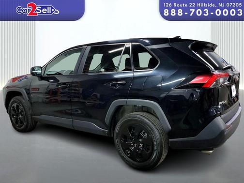 2022 Toyota RAV4 LE