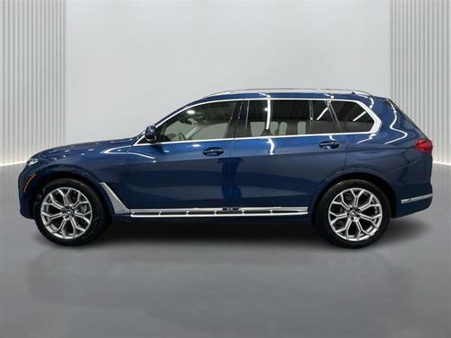Blue 2021 BMW X7 xDrive40i