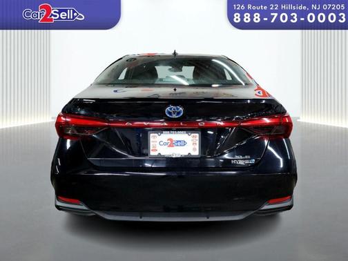 2019 Toyota Avalon Hybrid XLE