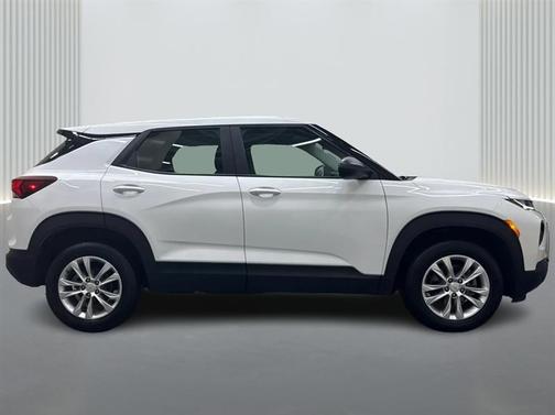 White 2023 Chevrolet Trailblazer LS