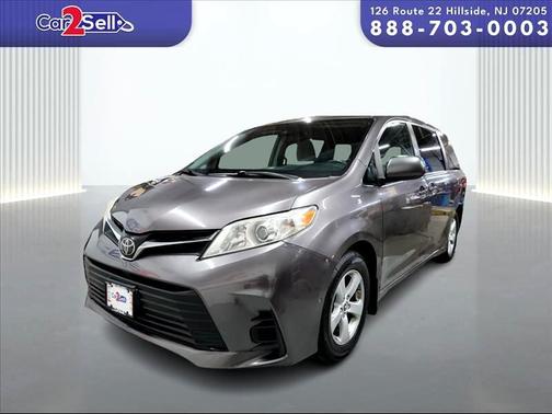 2019 Toyota Sienna LE