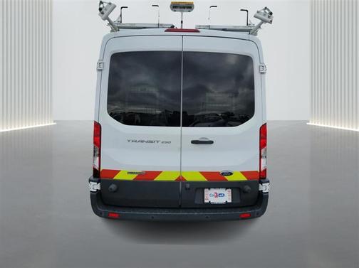 2017 Ford Transit-250 148 WB Medium Roof Cargo