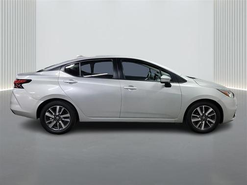 2021 Nissan Versa 1.6 SV