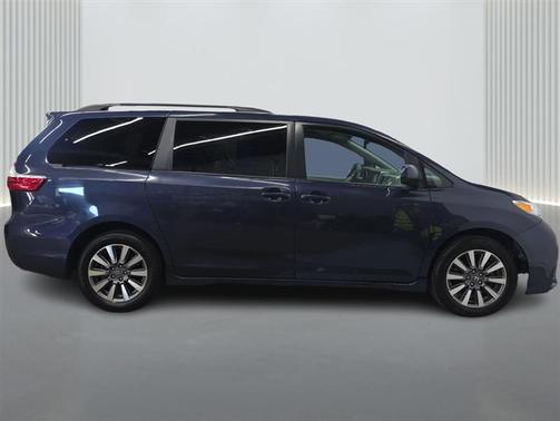 Blue 2020 Toyota Sienna LE
