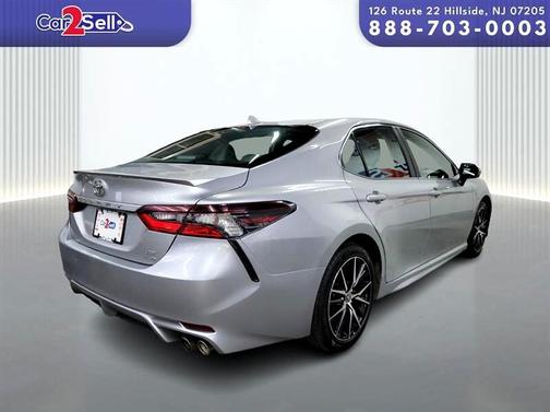 2022 Toyota Camry SE