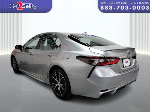 2022 Toyota Camry SE