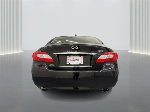 Black Obsidian 2014 INFINITI Q70 3.7X