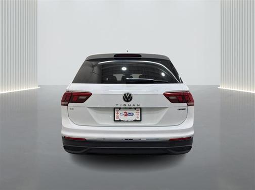 Pure White 2024 Volkswagen Tiguan 2.0T SE