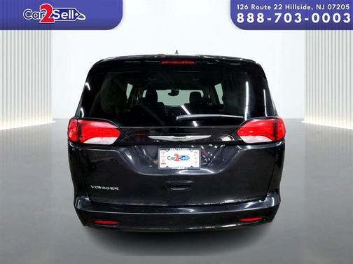 2023 Chrysler Voyager LX