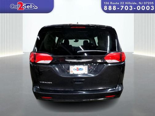 2023 Chrysler Voyager LX