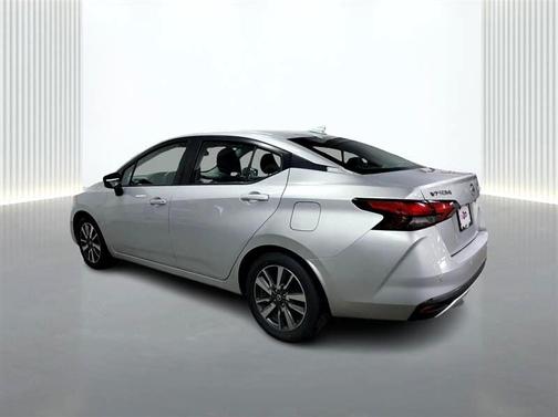 2022 Nissan Versa 1.6 SV