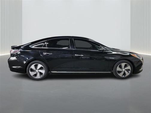 2017 Hyundai SONATA Hybrid Limited