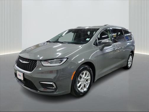 2022 Chrysler Pacifica Touring-L