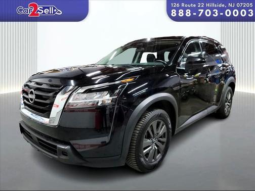 2022 Nissan Pathfinder SV