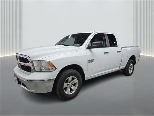2016 RAM 1500 SLT