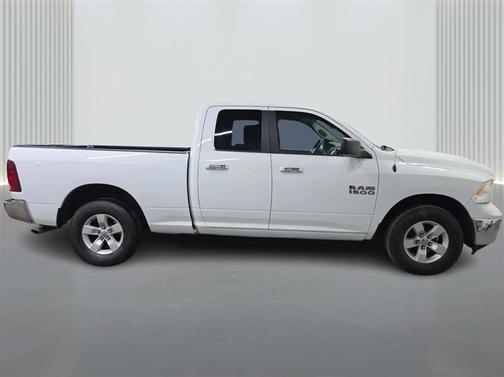 2016 RAM 1500 SLT