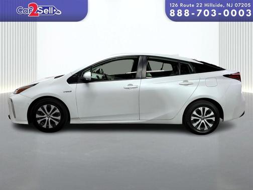 2021 Toyota Prius XLE