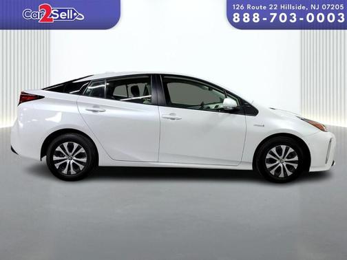 2021 Toyota Prius XLE
