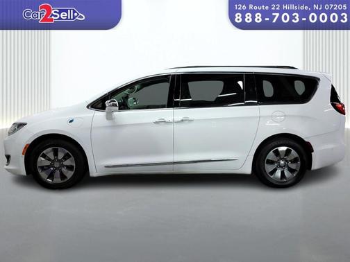 2017 Chrysler Pacifica Hybrid Platinum