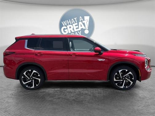 2025 Mitsubishi Outlander PHEV SEL