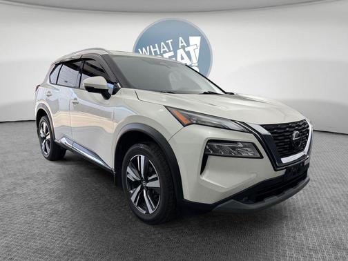 White 2021 Nissan Rogue SL
