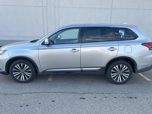 2019 Mitsubishi Outlander 