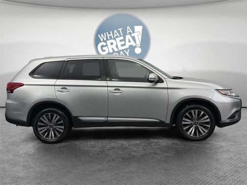2019 Mitsubishi Outlander SE