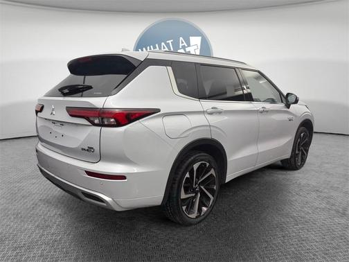 2024 Mitsubishi Outlander PHEV SEL