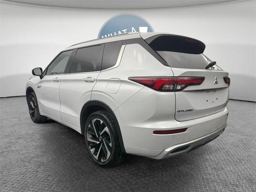 2024 Mitsubishi Outlander PHEV SEL